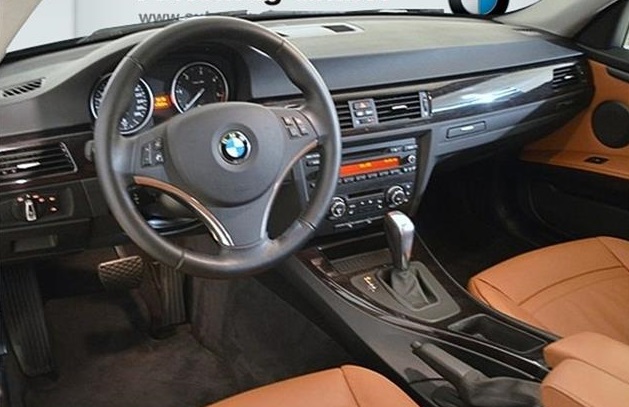 Left hand drive car BMW 3 SERIES (01/07/2011) - 